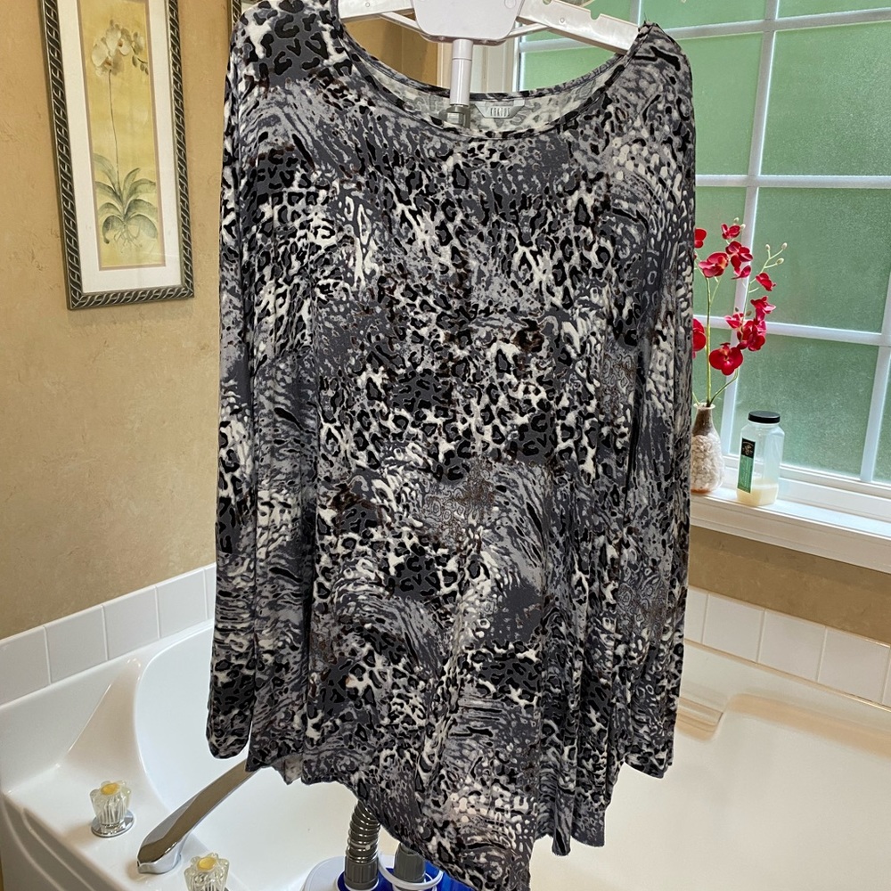 Shark bite tunic leopard print